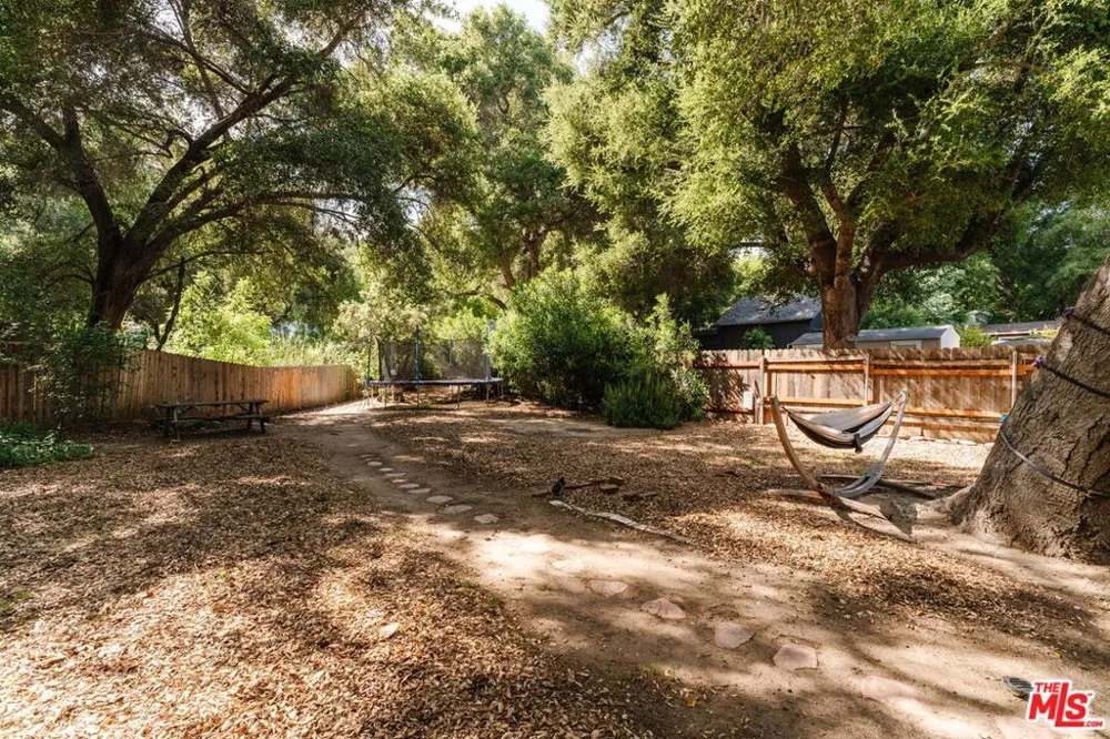 1514 Willow Drive Topanga, CA 90290