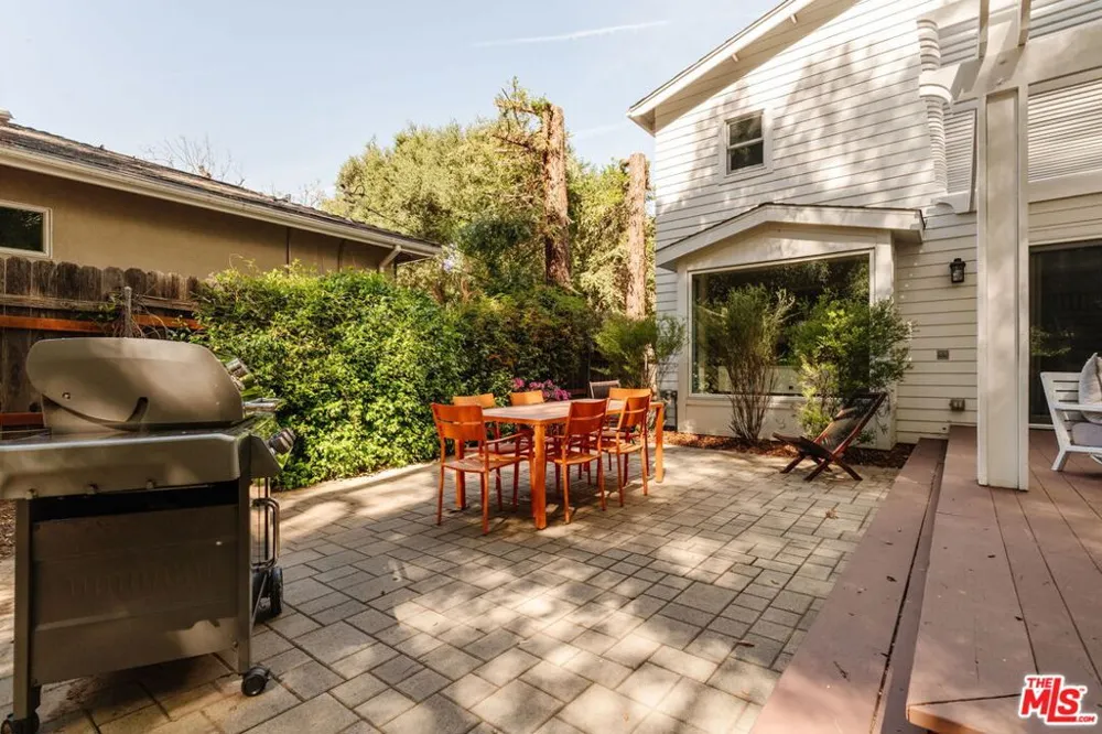 1514 Willow Drive Topanga, CA 90290