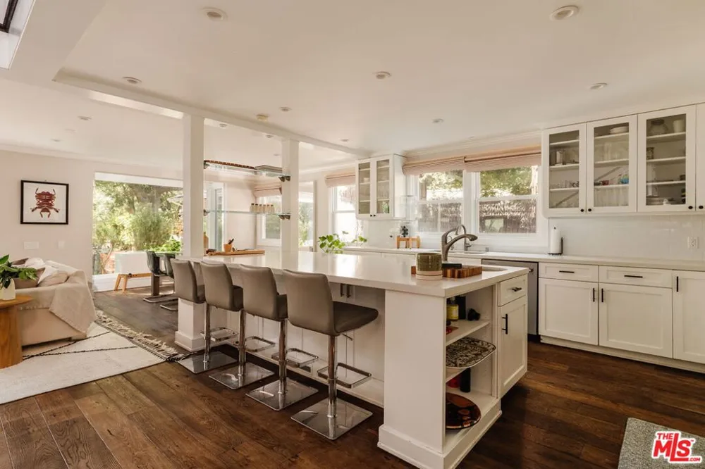 1514 Willow Drive Topanga, CA 90290