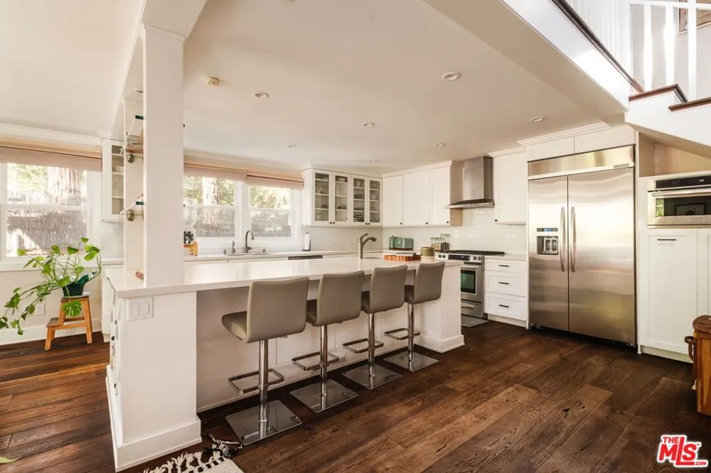 1514 Willow Drive Topanga, CA 90290