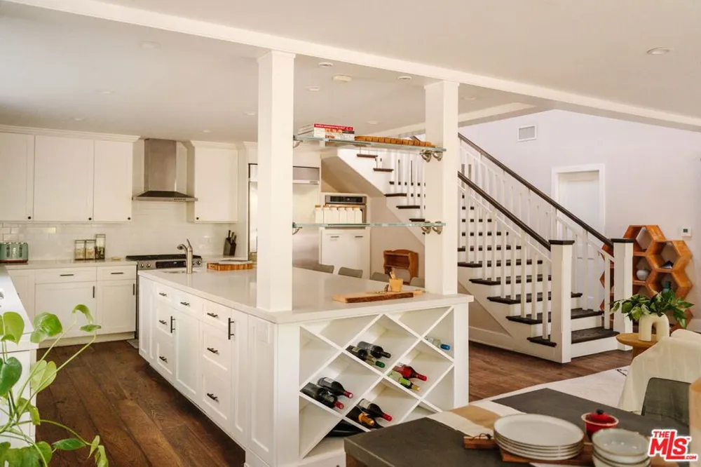 1514 Willow Drive Topanga, CA 90290