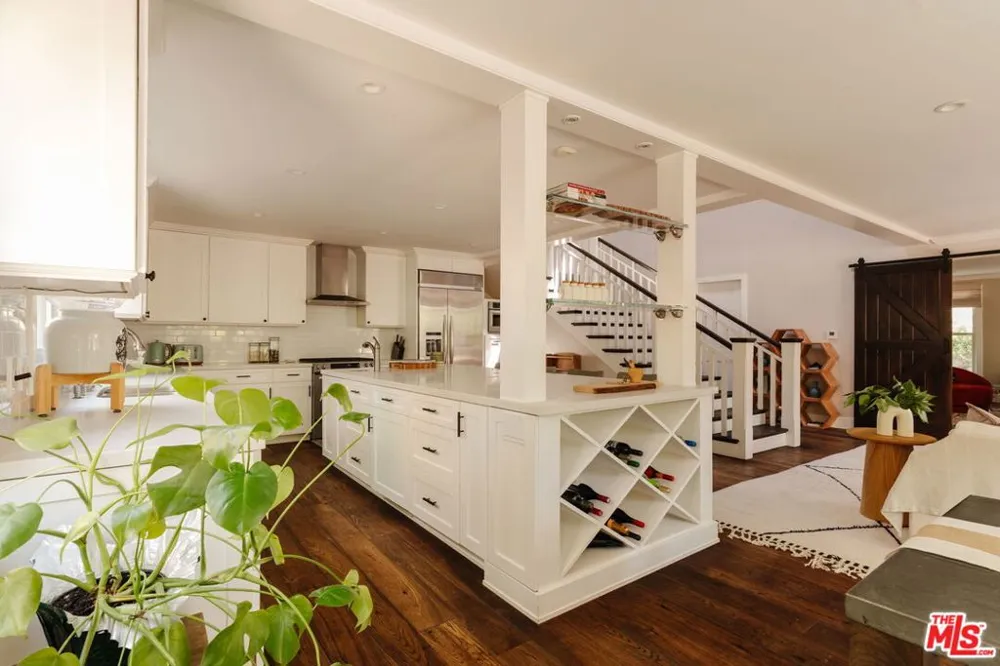 1514 Willow Drive Topanga, CA 90290