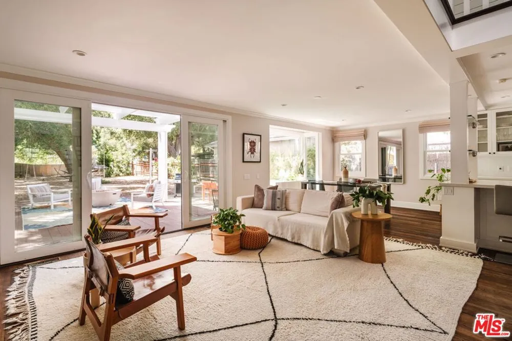 1514 Willow Drive Topanga, CA 90290
