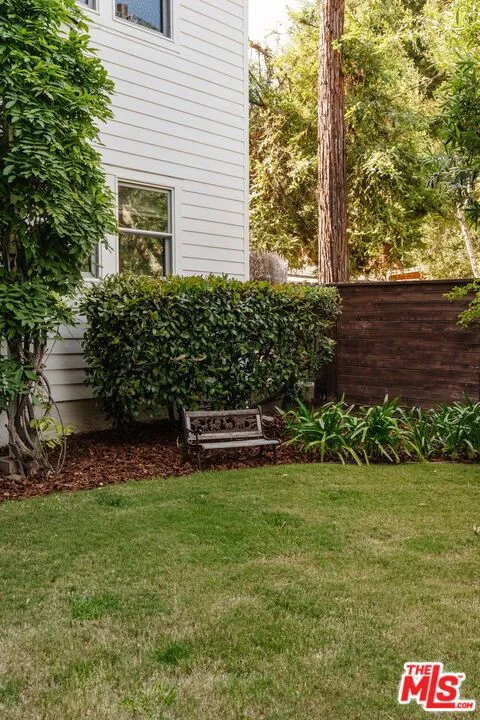 1514 Willow Drive Topanga, CA 90290