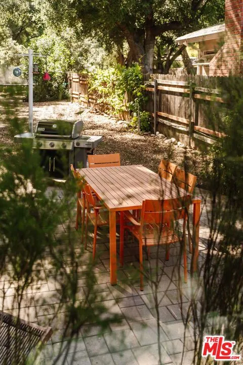 1514 Willow Drive Topanga, CA 90290