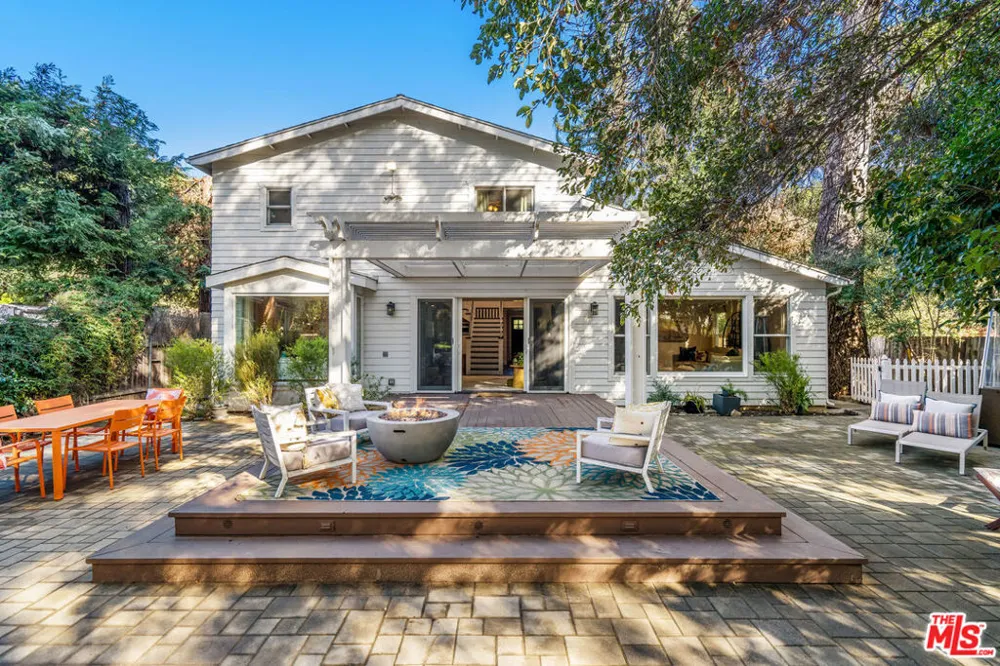 1514 Willow Drive Topanga, CA 90290
