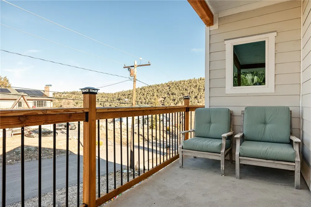 1215 Valley View Drive Big Bear City, CA 92314