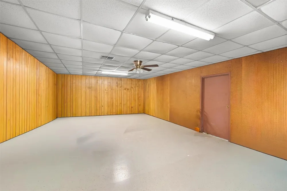 216 Cr 265 Snook, TX 77878