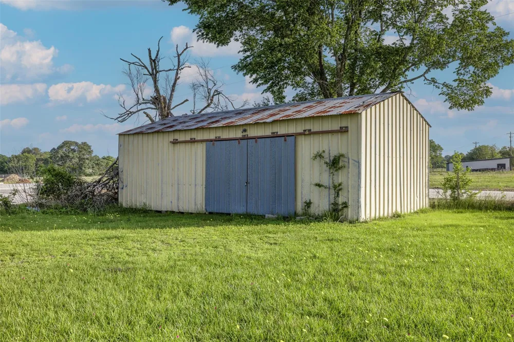 216 Cr 265 Snook, TX 77878