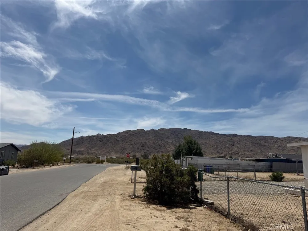 6667 Desert Queen 29 Palms, CA 92277