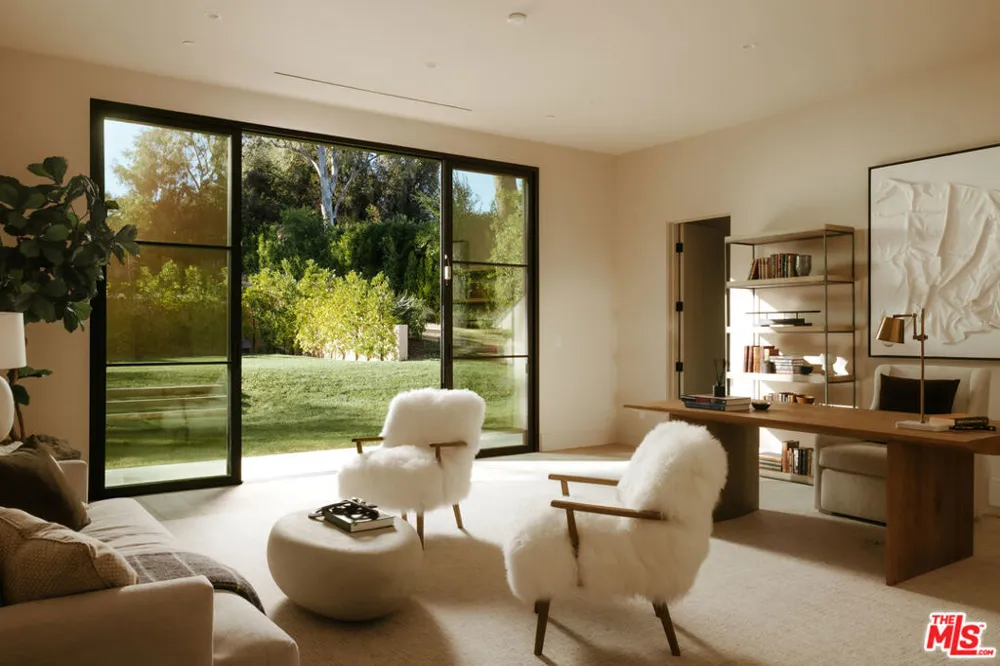 5287 Round Meadow Road Hidden Hills, CA 91302