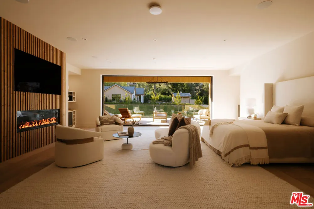 5287 Round Meadow Road Hidden Hills, CA 91302