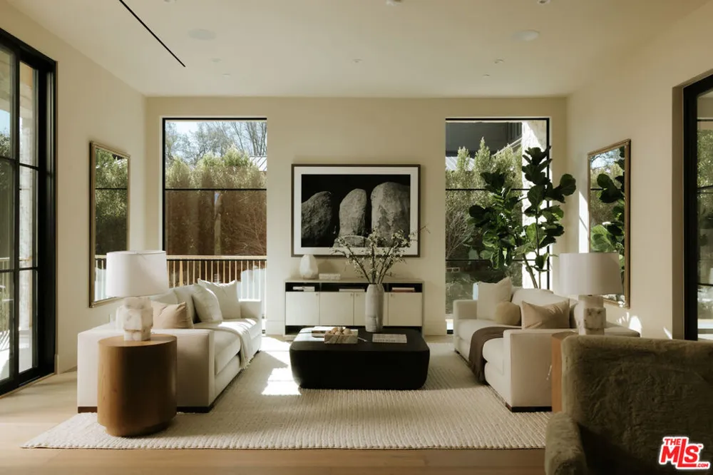 5287 Round Meadow Road Hidden Hills, CA 91302