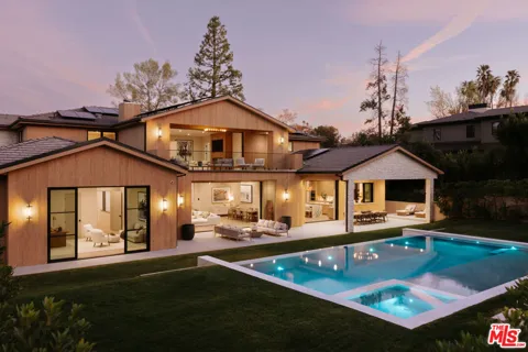 5287 Round Meadow Road