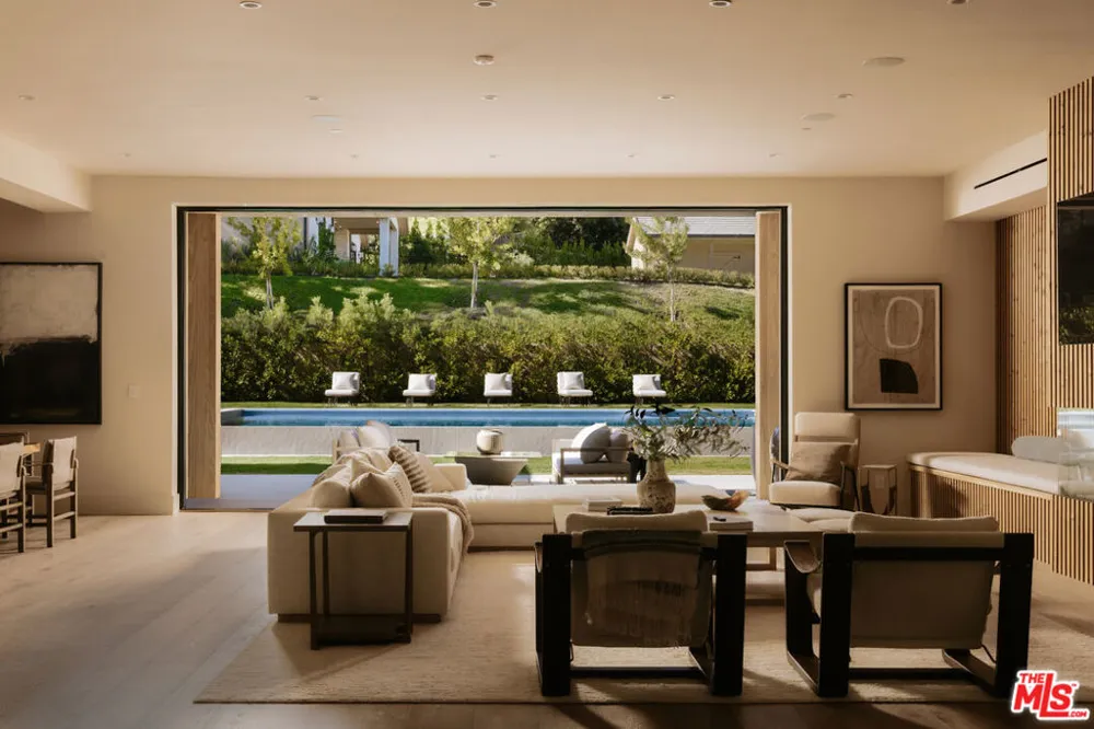 5287 Round Meadow Road Hidden Hills, CA 91302