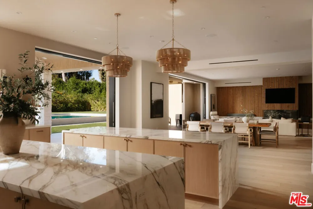 5287 Round Meadow Road Hidden Hills, CA 91302