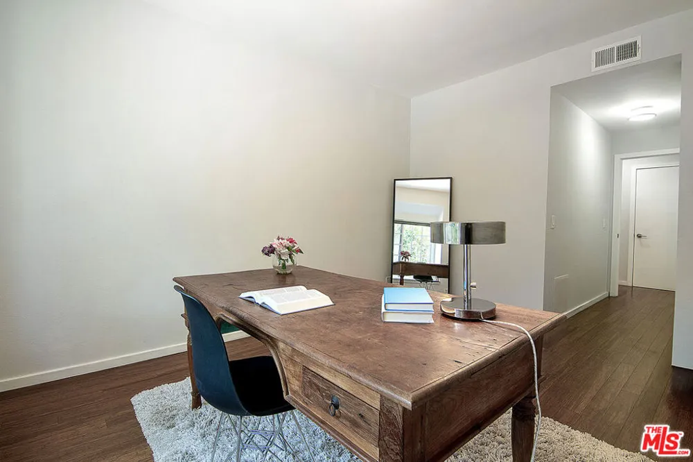 306 Bora Bora Way #202 Marina del Rey, CA 90292