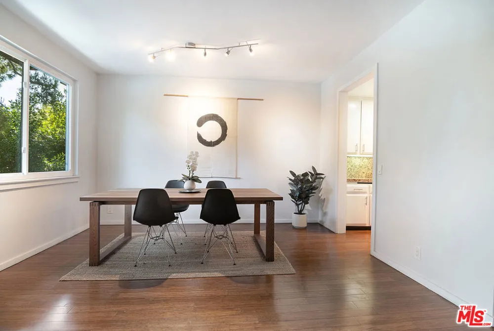 306 Bora Bora Way #202 Marina del Rey, CA 90292
