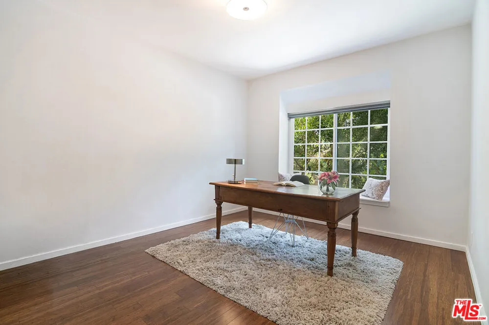 306 Bora Bora Way #202 Marina del Rey, CA 90292