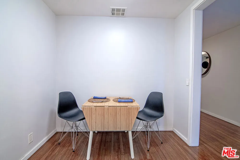 306 Bora Bora Way #202 Marina del Rey, CA 90292