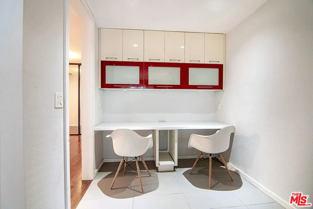 306 Bora Bora Way #202 Marina del Rey, CA 90292
