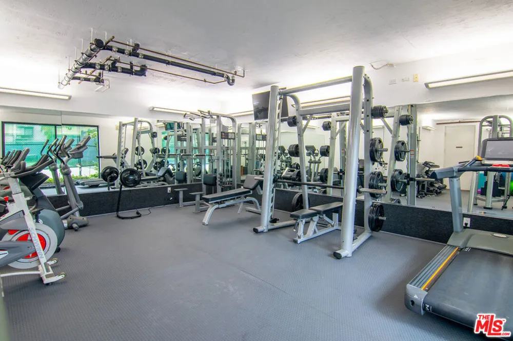 306 Bora Bora Way #202 Marina del Rey, CA 90292