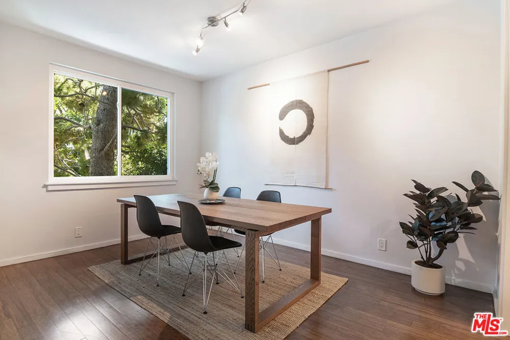 306 Bora Bora Way #202 Marina del Rey, CA 90292