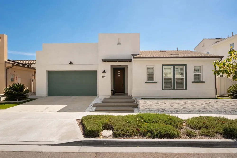 8961 Trailridge Santee, CA 92071