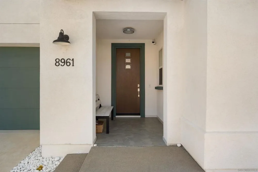 8961 Trailridge Santee, CA 92071