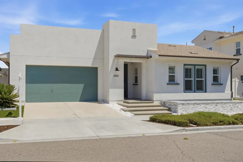 8961 Trailridge Santee, CA 92071
