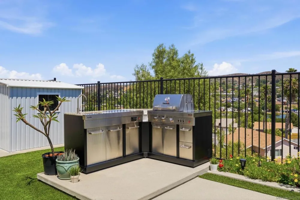 8961 Trailridge Santee, CA 92071