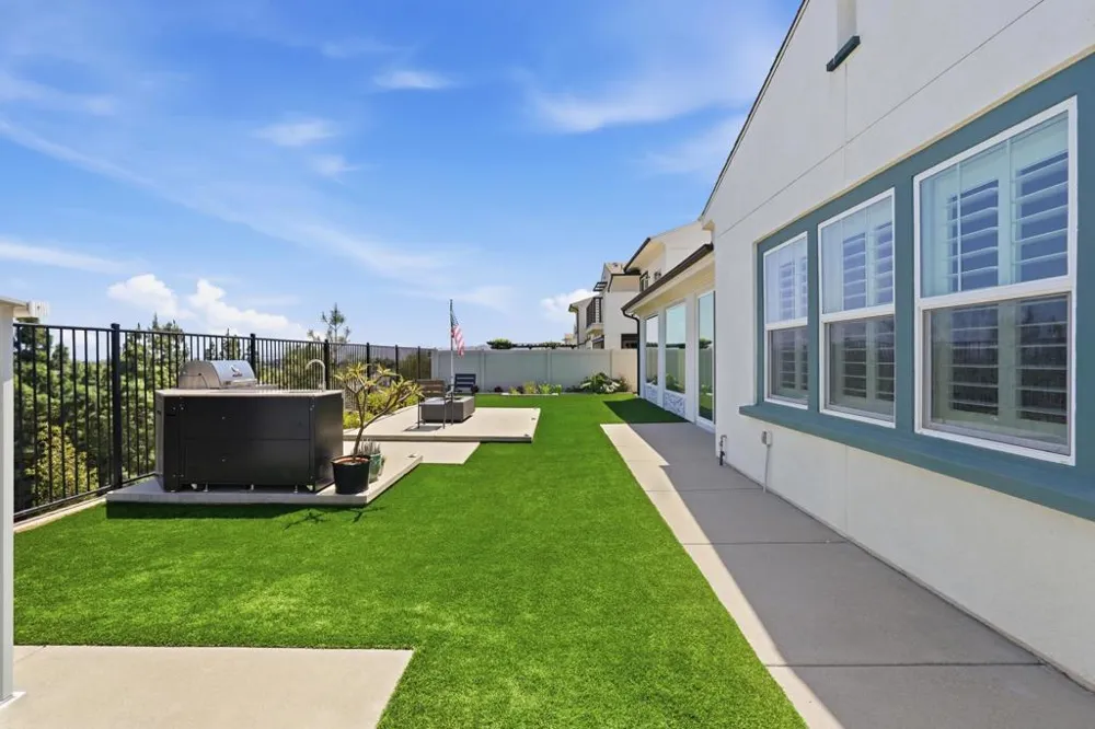 8961 Trailridge Santee, CA 92071
