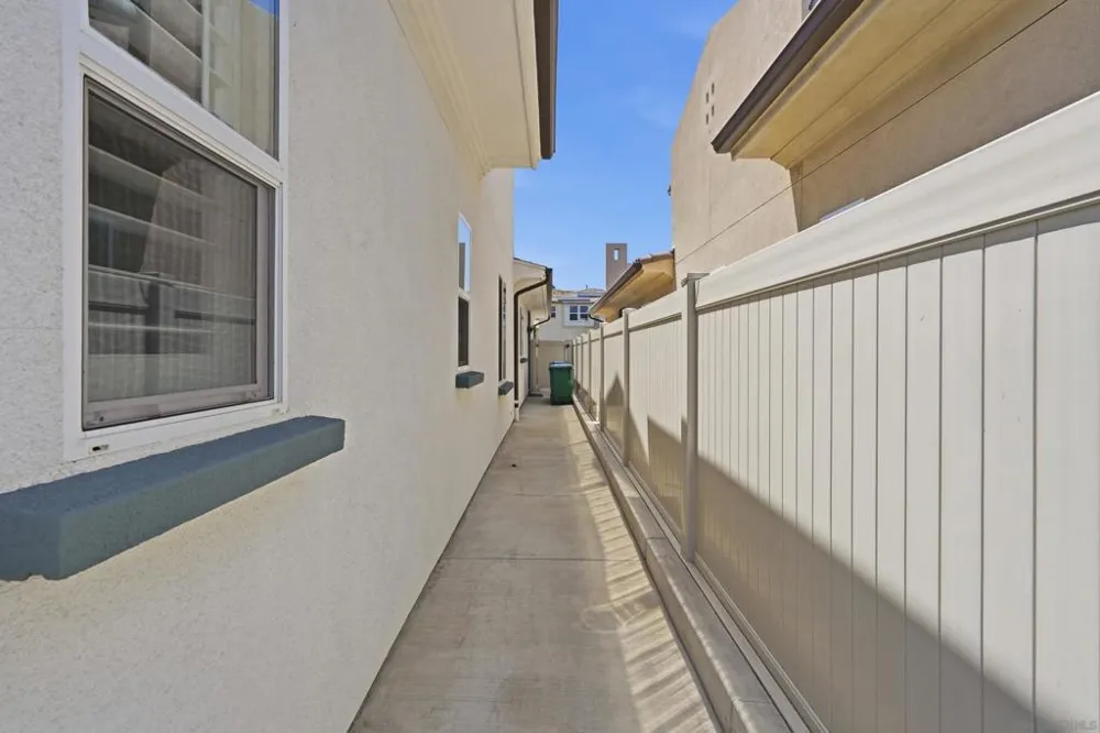 8961 Trailridge Santee, CA 92071