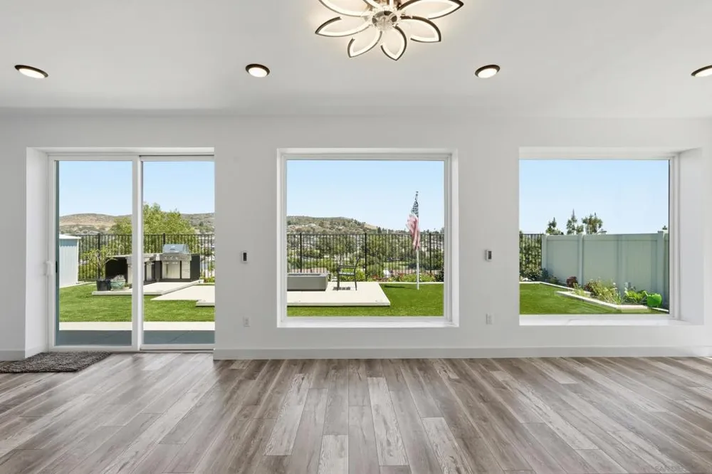 8961 Trailridge Santee, CA 92071
