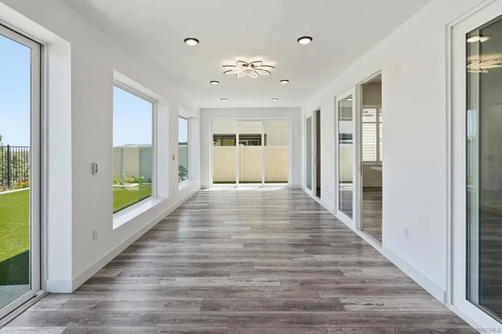 8961 Trailridge Santee, CA 92071