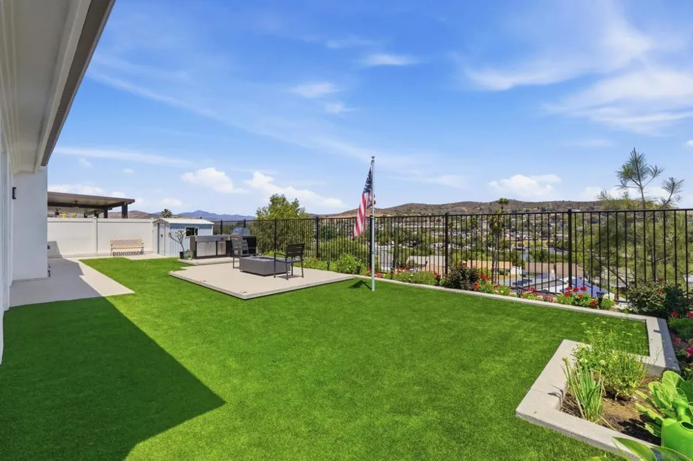 8961 Trailridge Santee, CA 92071