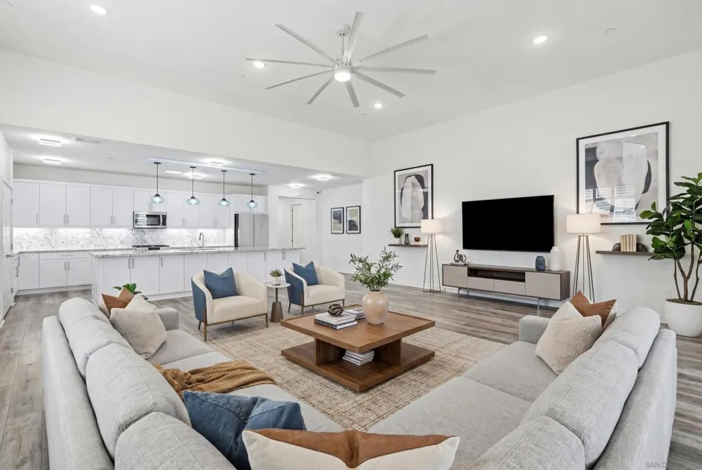 8961 Trailridge Santee, CA 92071