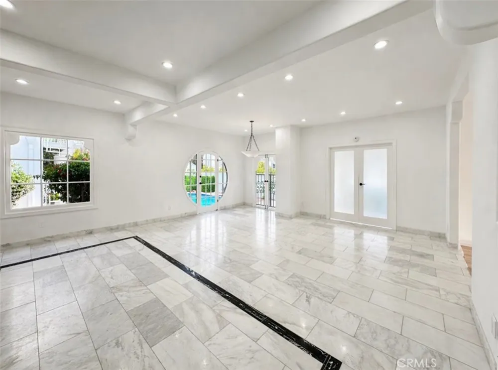 710 Adelaide Place Santa Monica, CA 90402