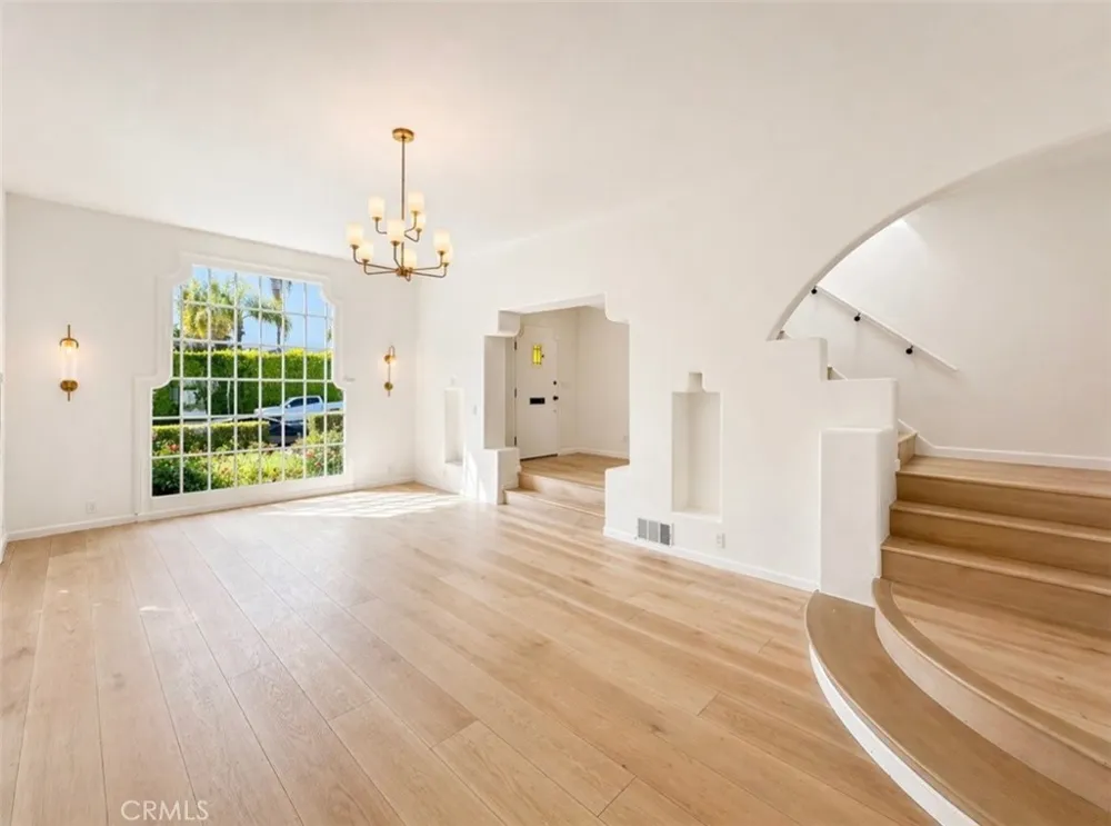 710 Adelaide Place Santa Monica, CA 90402