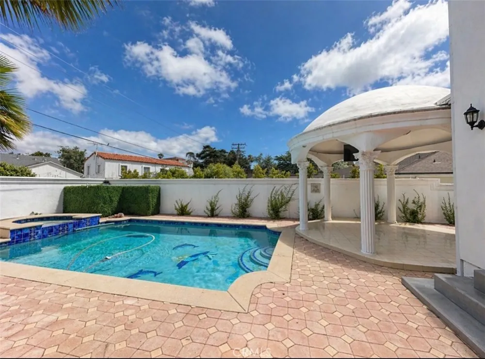 710 Adelaide Place Santa Monica, CA 90402