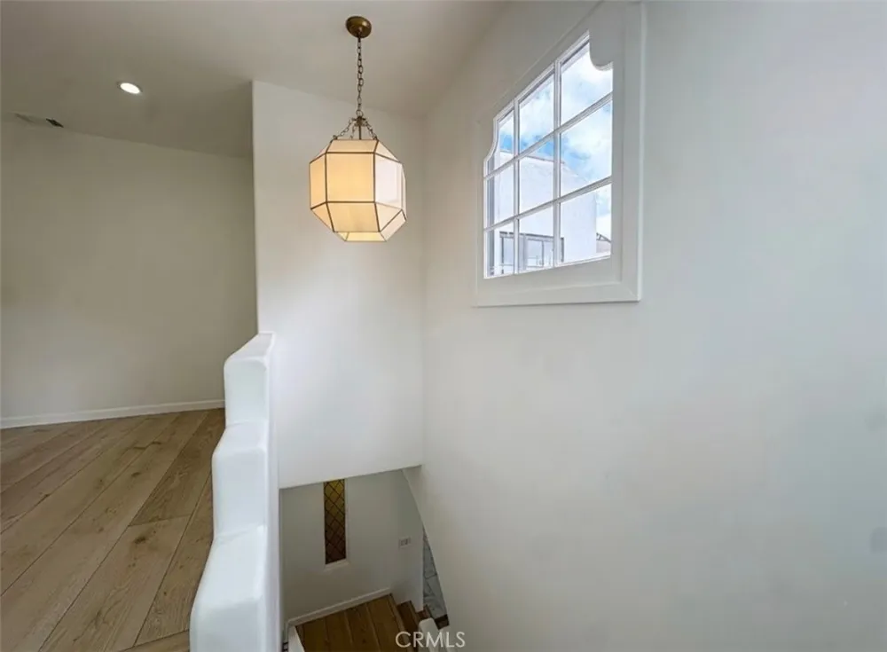 710 Adelaide Place Santa Monica, CA 90402
