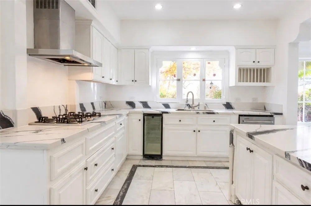 710 Adelaide Place Santa Monica, CA 90402