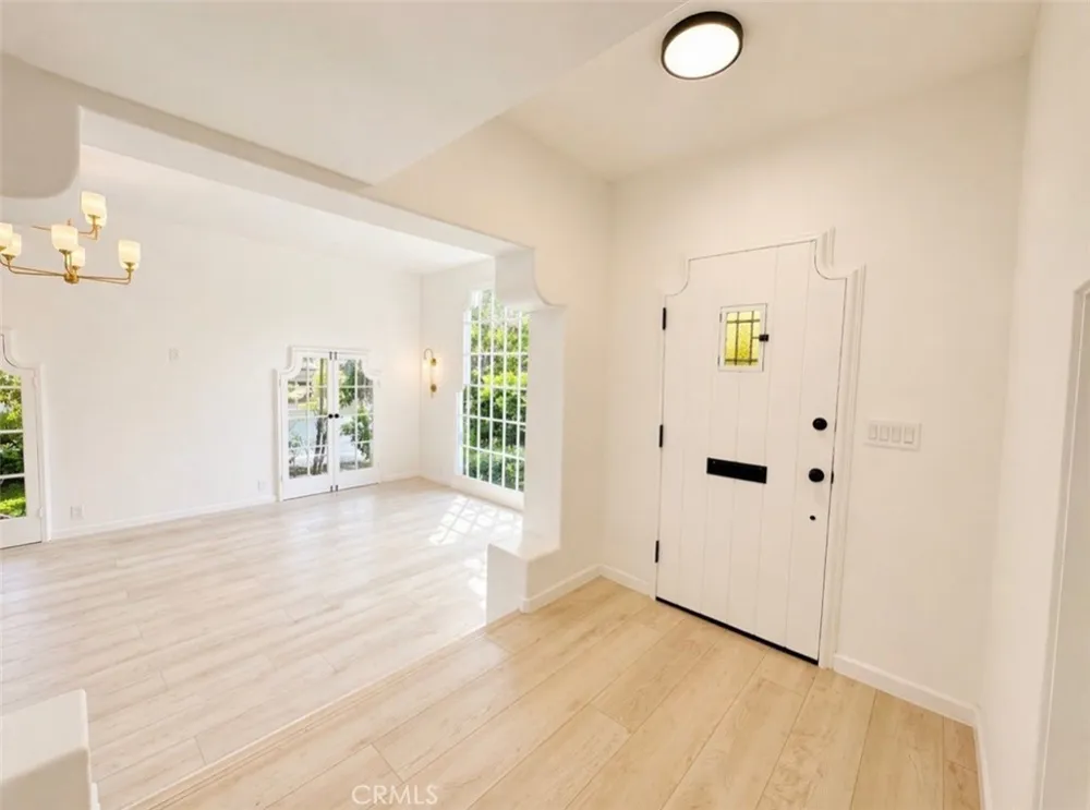 710 Adelaide Place Santa Monica, CA 90402