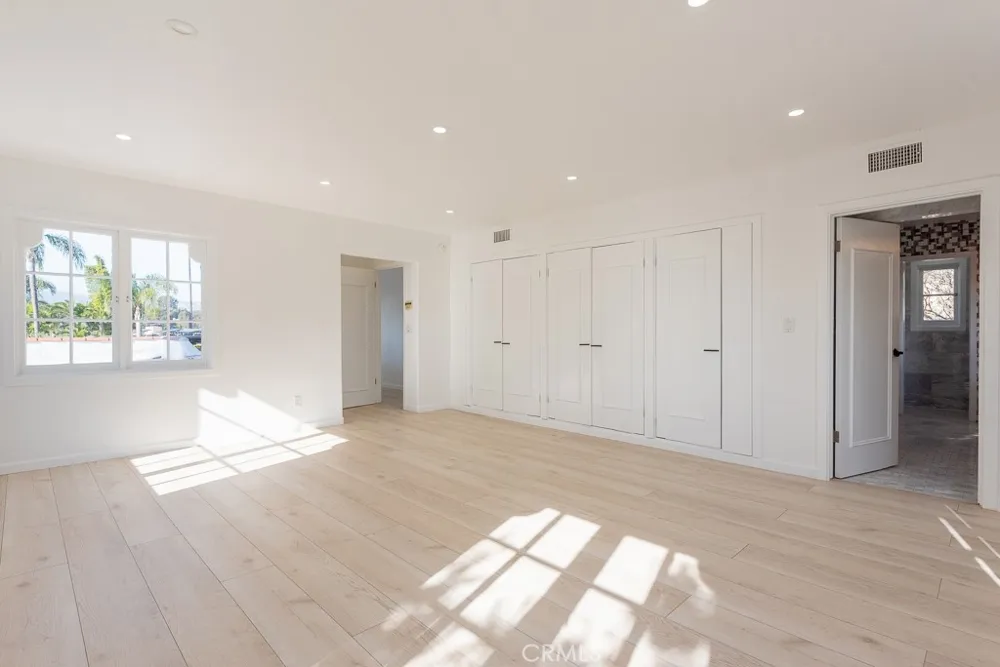 710 Adelaide Place Santa Monica, CA 90402