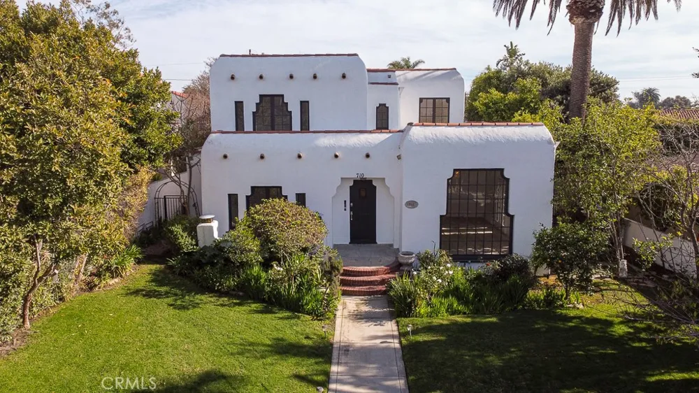 710 Adelaide Place Santa Monica, CA 90402
