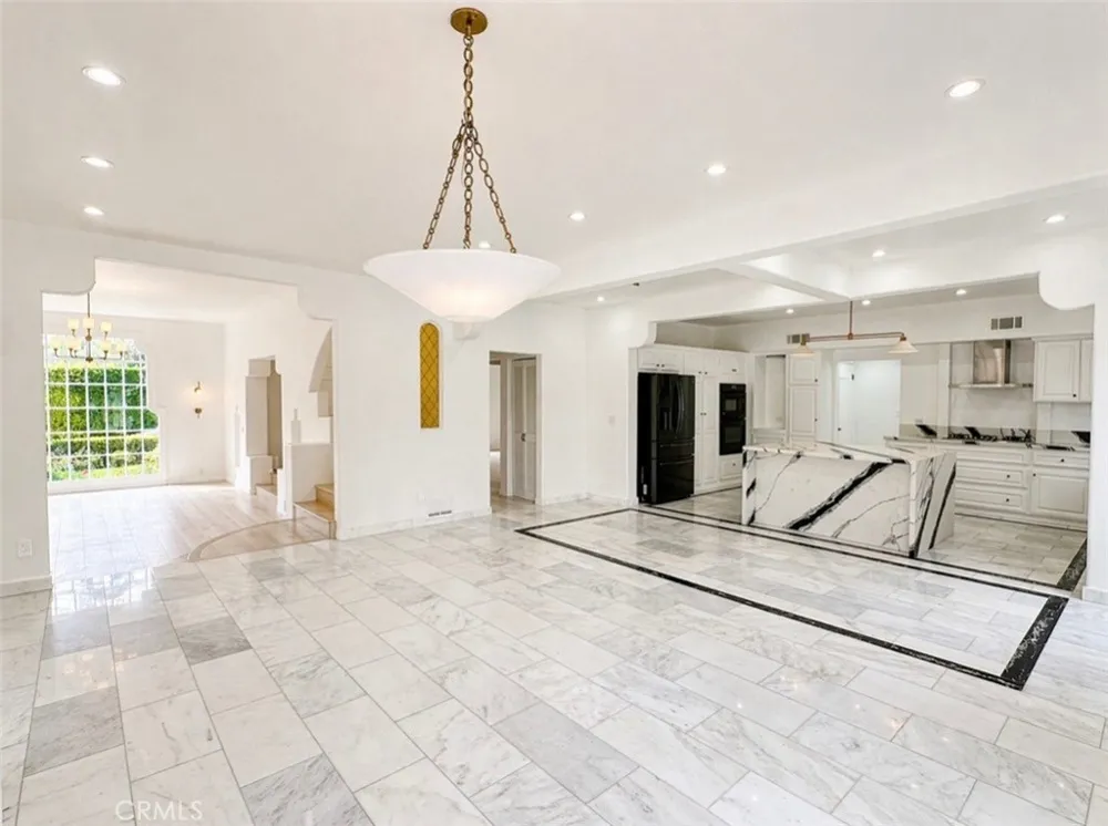 710 Adelaide Place Santa Monica, CA 90402