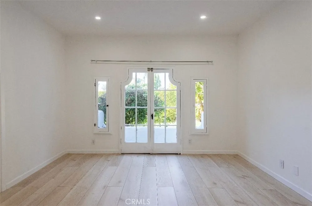 710 Adelaide Place Santa Monica, CA 90402
