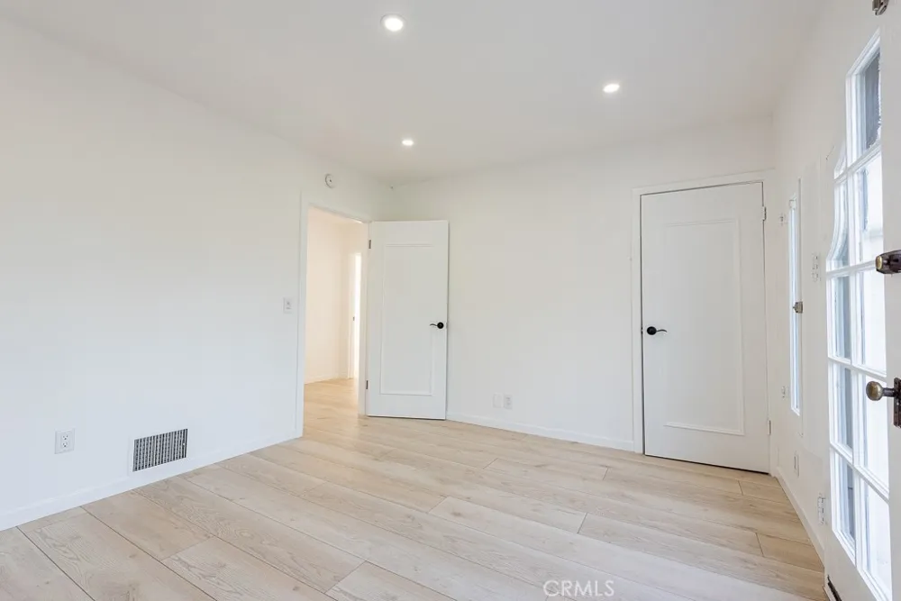 710 Adelaide Place Santa Monica, CA 90402