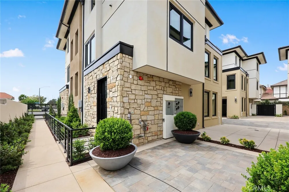 830 Sunset Boulevard #B Arcadia, CA 91007