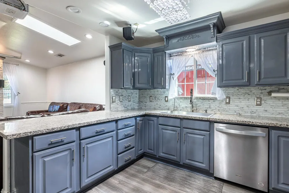 408 W San Joaquin Street Avenal, CA 93204